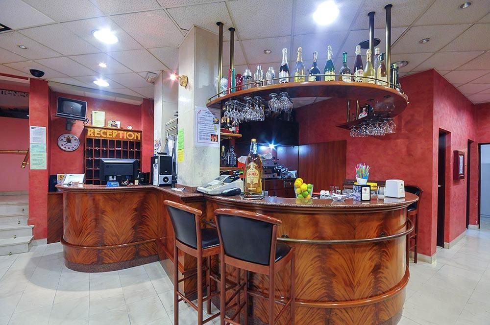 Hotel Aquamarin Budva Bagian luar foto