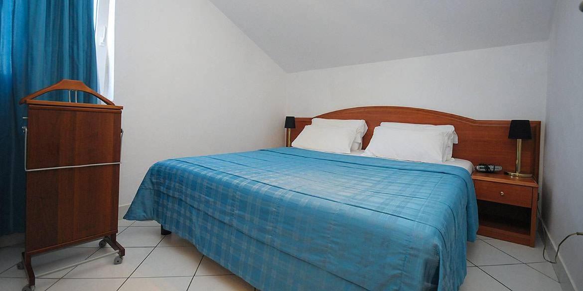 Hotel Aquamarin Budva Bagian luar foto