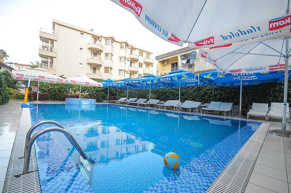 Hotel Aquamarin Budva Bagian luar foto