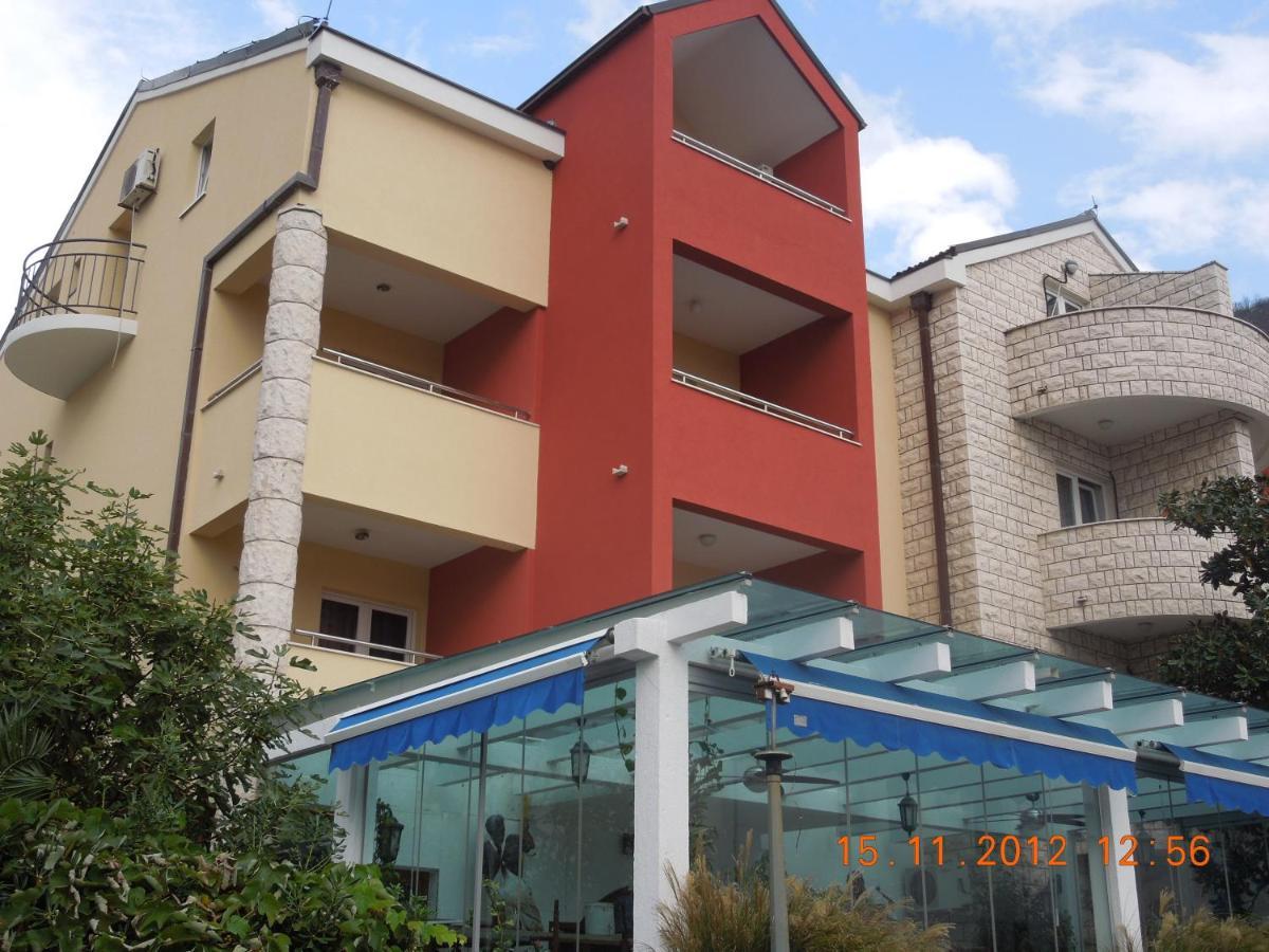 Hotel Aquamarin Budva Bagian luar foto